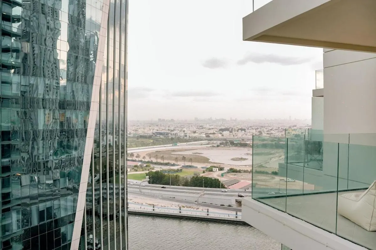 Luxe Missoni Suite With Panoramic Dubai Views 아파트