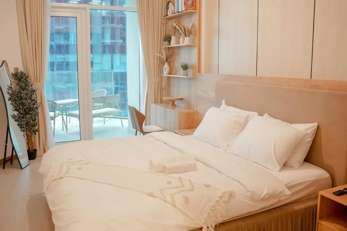 Luxe Missoni Suite With Panoramic Dubai Views 아파트
