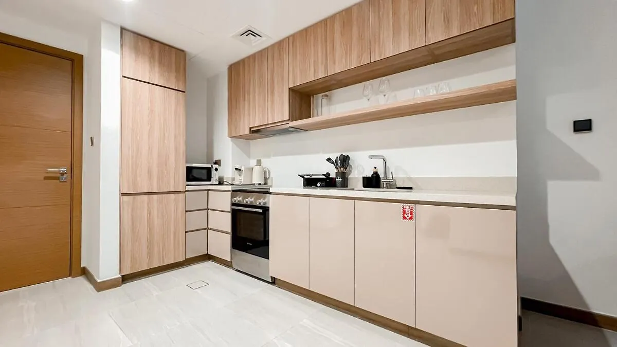 Luxe Missoni Suite With Panoramic Dubai Views